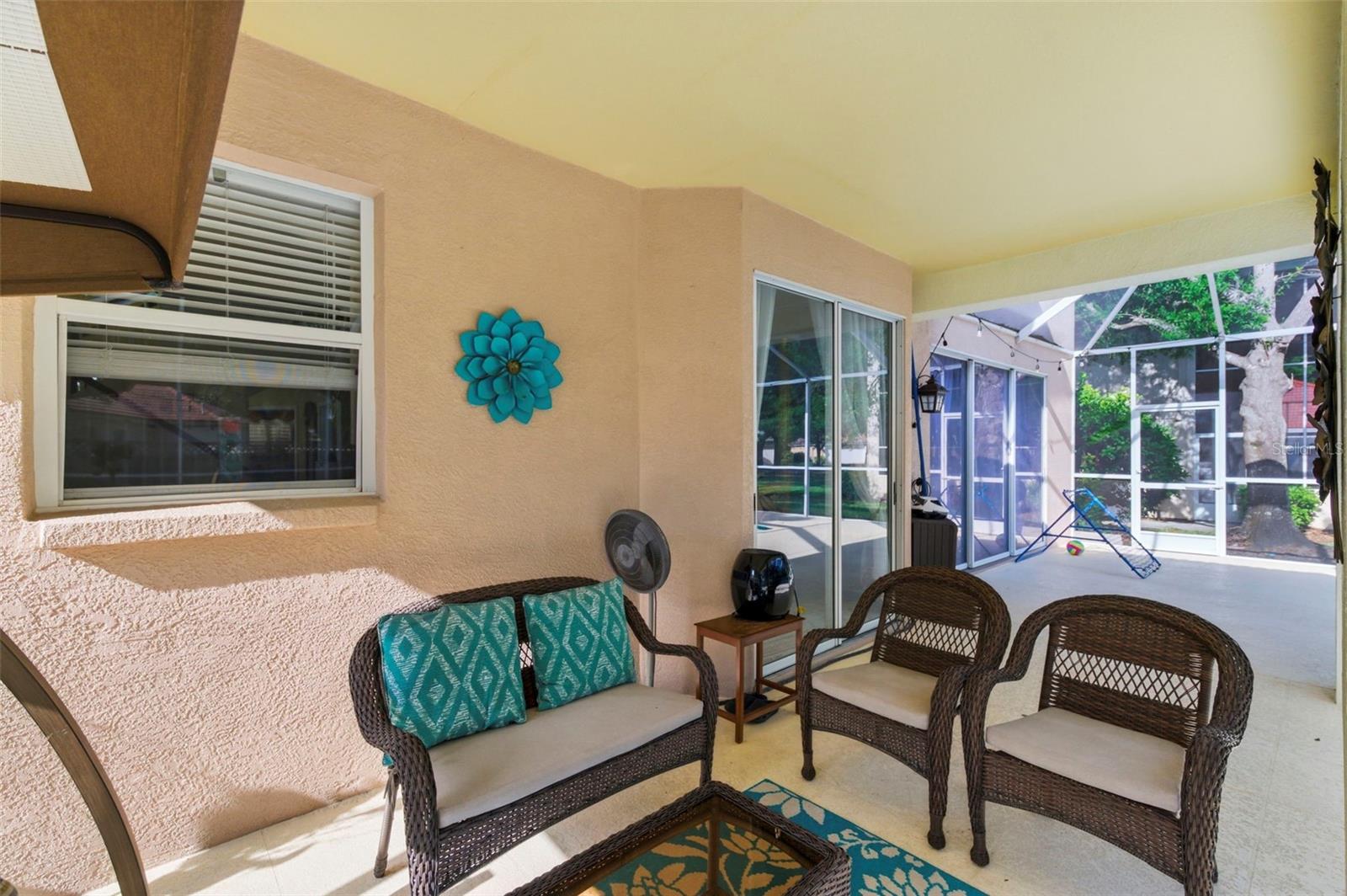 9207 MEADOW LANE CT, TAMPA, FL, 33647