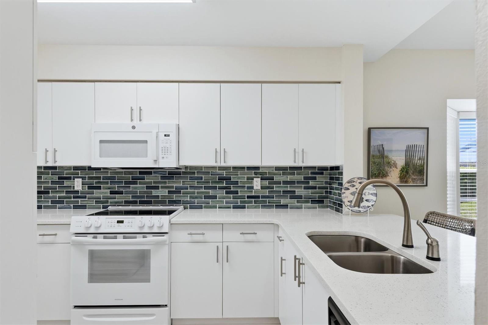 6401 APPROACH RD #32, SARASOTA, FL, 34238