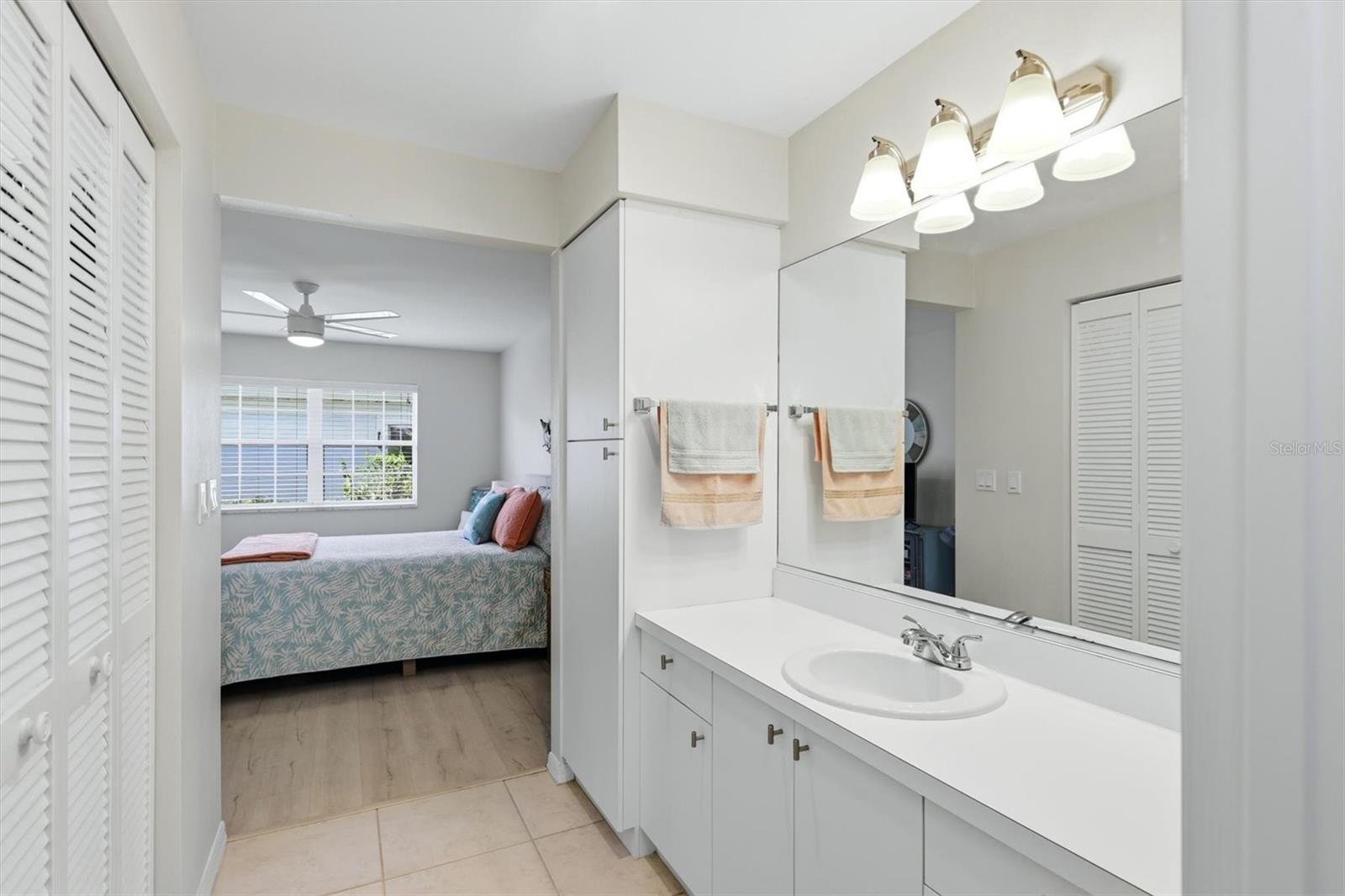 6401 APPROACH RD #32, SARASOTA, FL, 34238