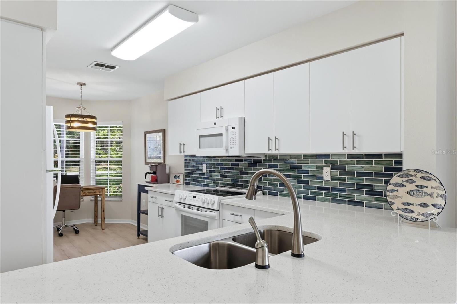 6401 APPROACH RD #32, SARASOTA, FL, 34238