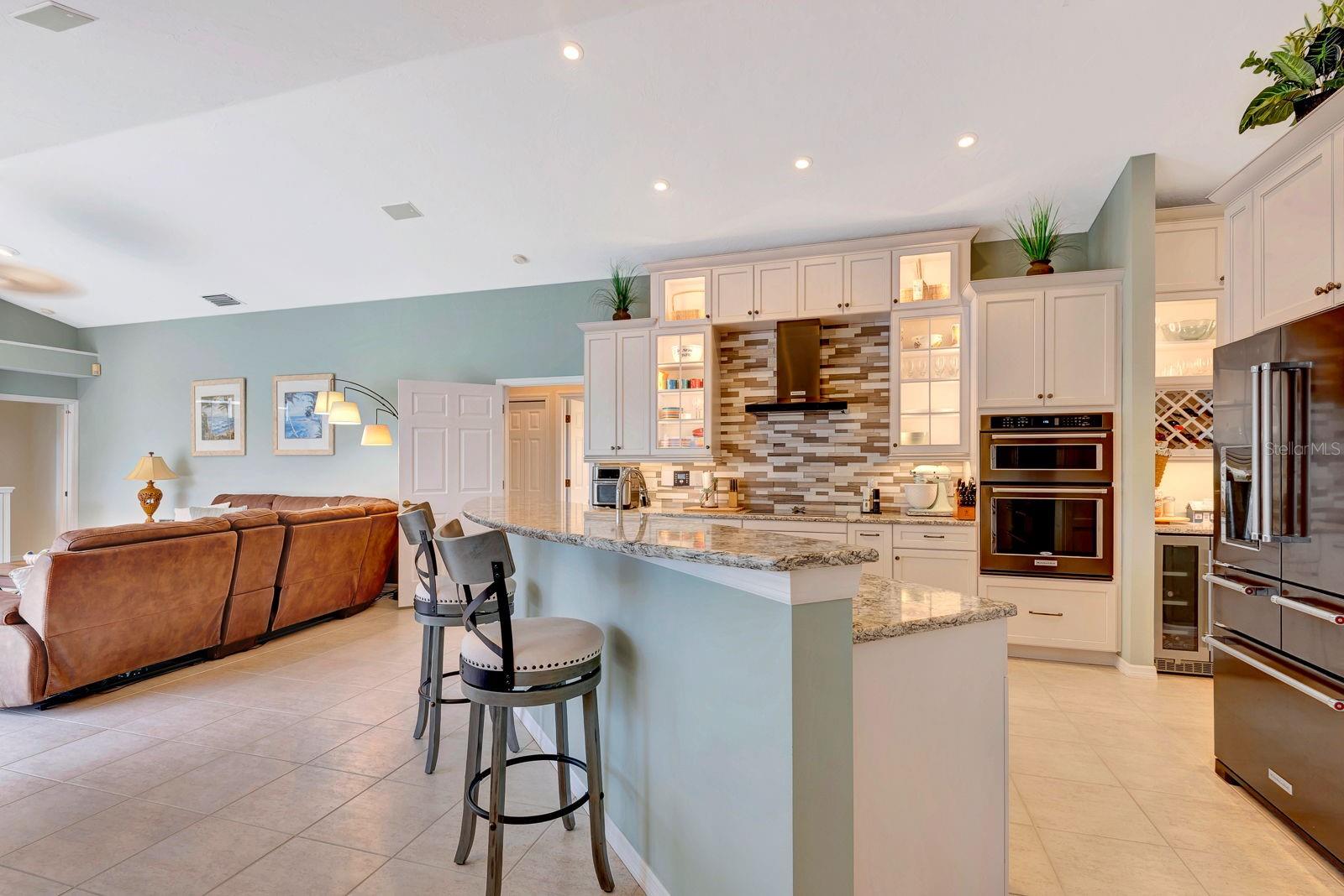 10005 CHERRY HILLS AVENUE CIR, BRADENTON, FL, 34202