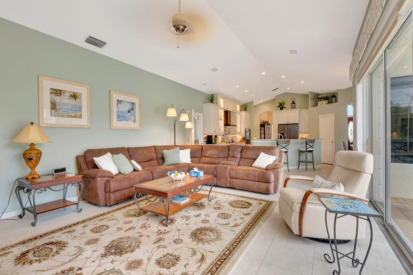 10005 CHERRY HILLS AVENUE CIR, BRADENTON, FL, 34202