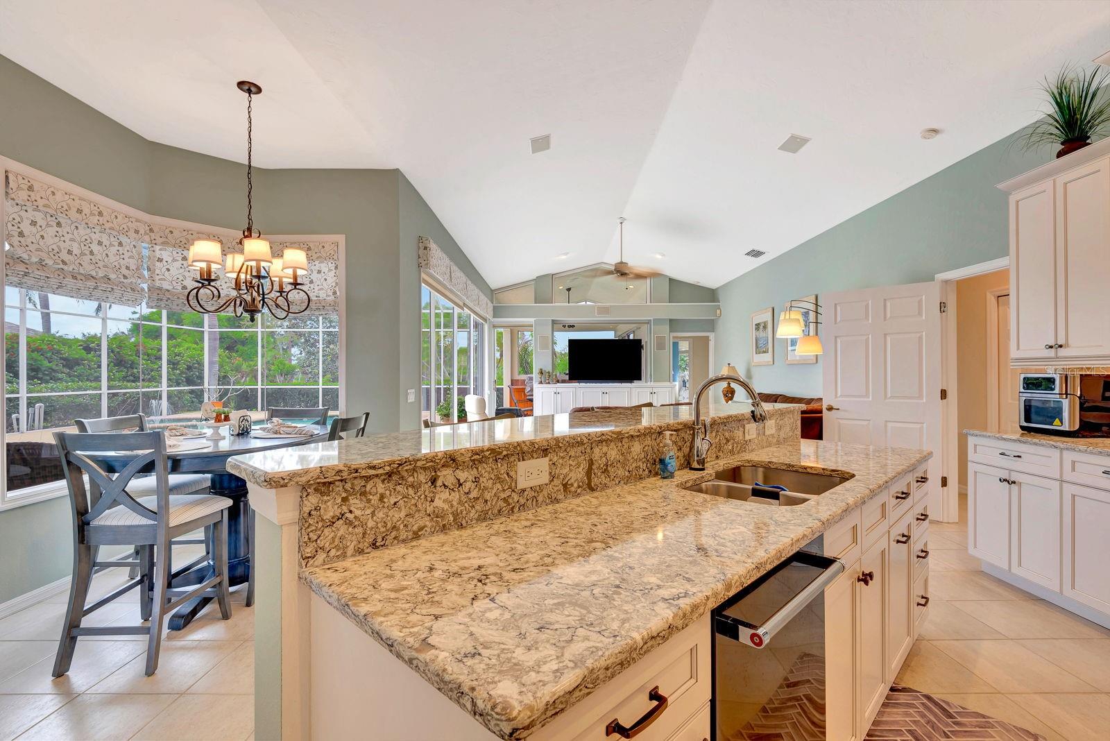 10005 CHERRY HILLS AVENUE CIR, BRADENTON, FL, 34202