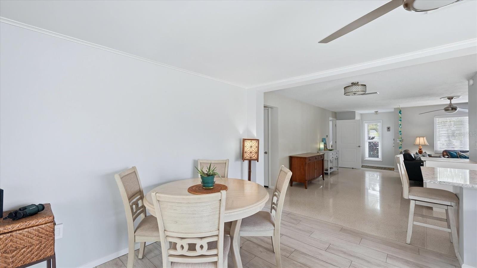 2486 BREAKWATER CIR, SARASOTA, FL, 34231