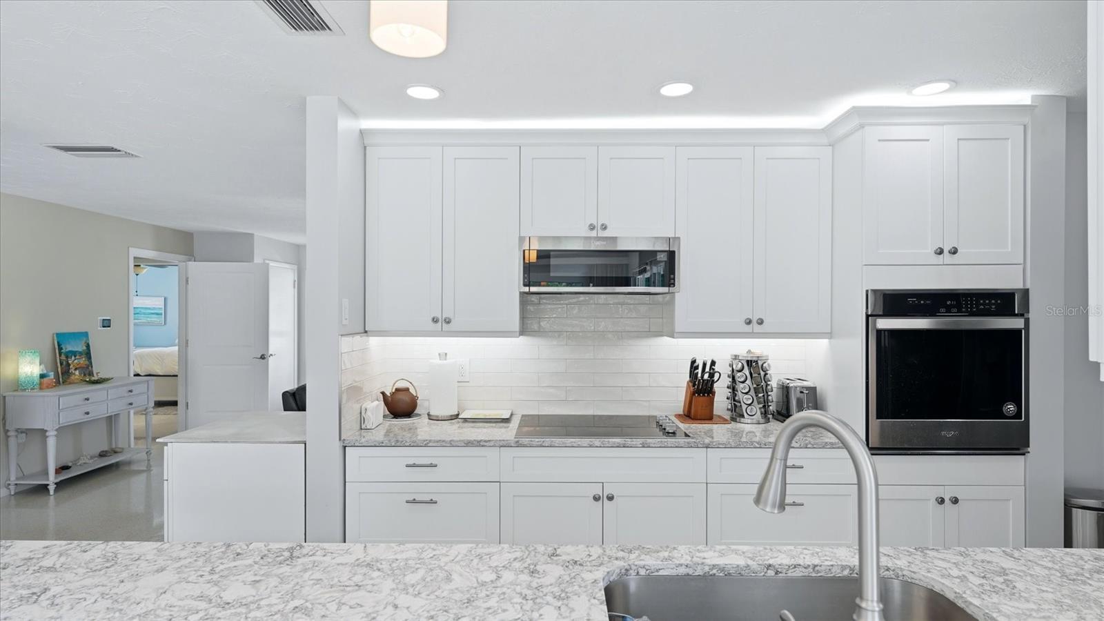 2486 BREAKWATER CIR, SARASOTA, FL, 34231