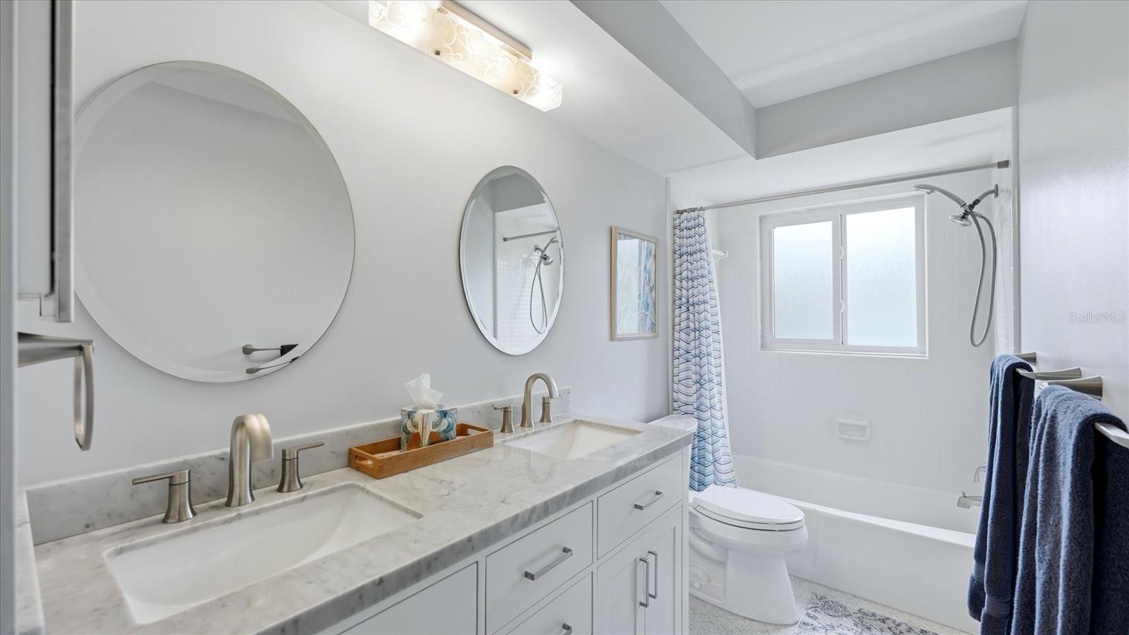 2486 BREAKWATER CIR, SARASOTA, FL, 34231