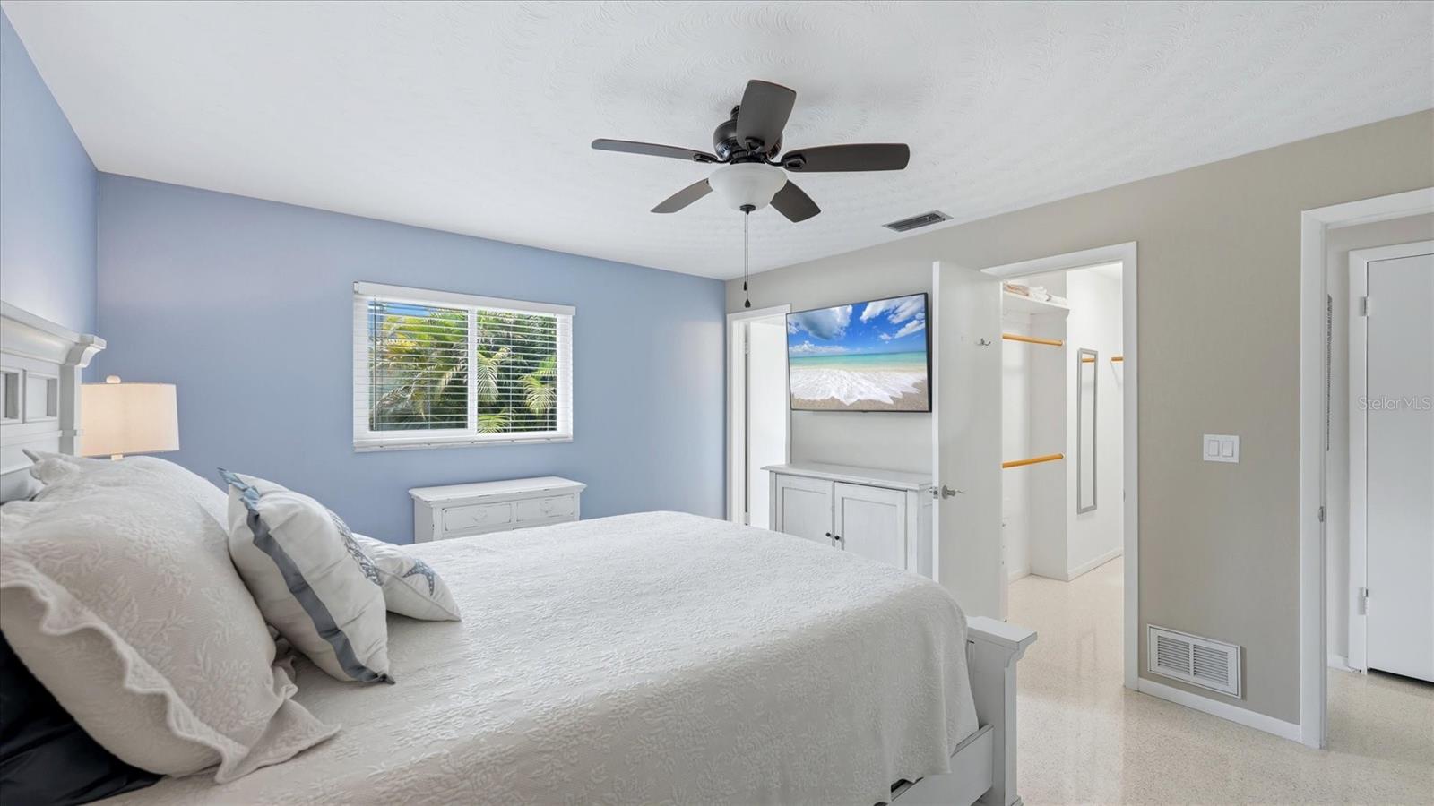 2486 BREAKWATER CIR, SARASOTA, FL, 34231