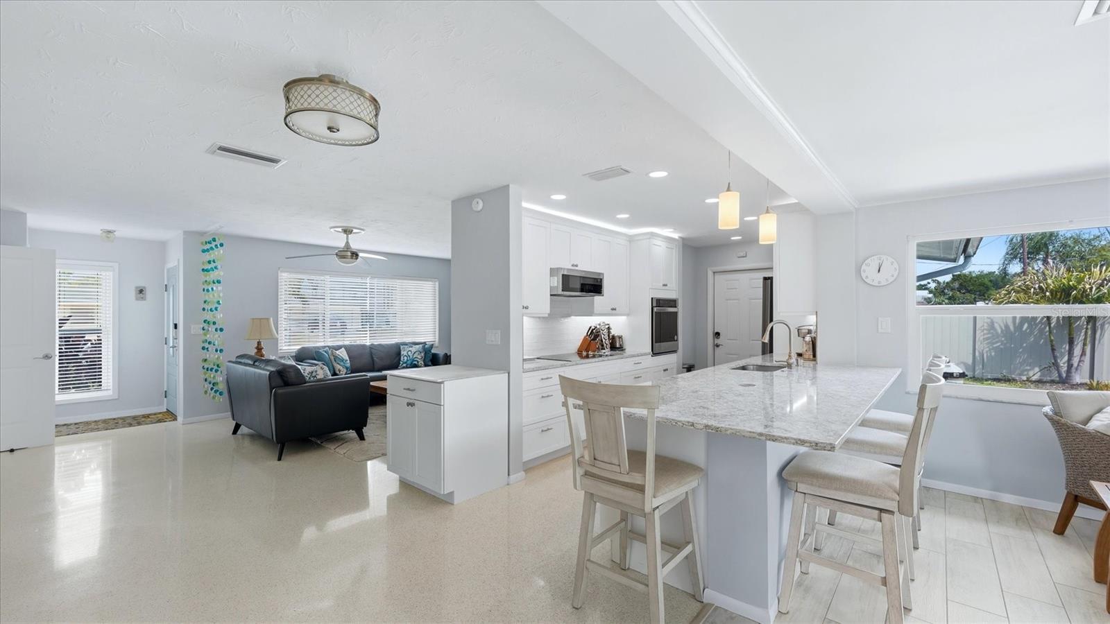 2486 BREAKWATER CIR, SARASOTA, FL, 34231