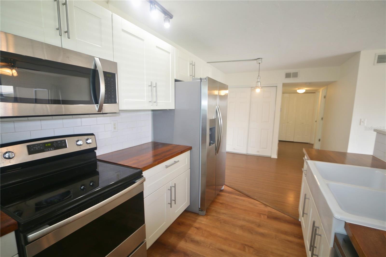 2938 CLARK RD #103, SARASOTA, FL, 34231