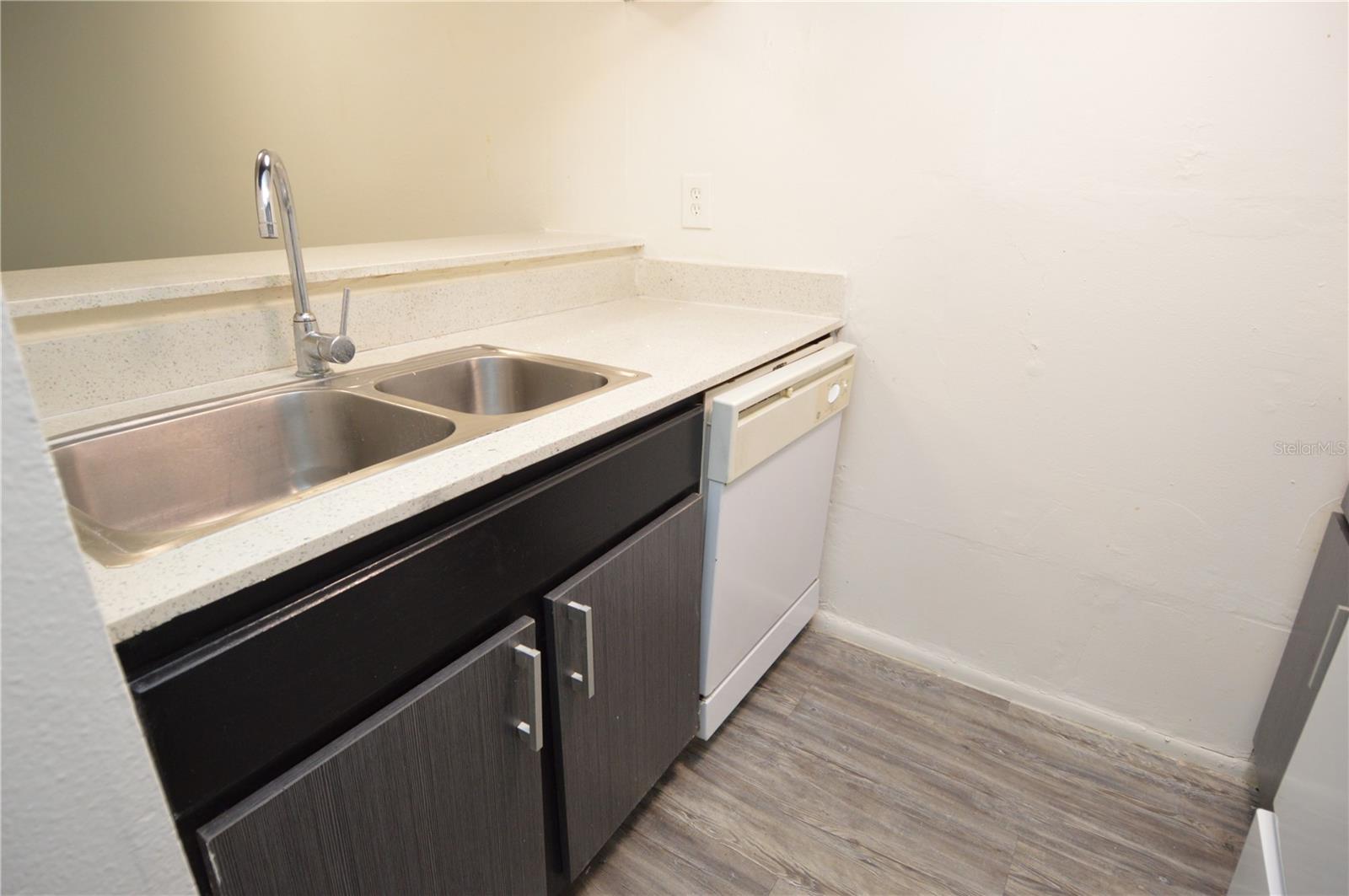 5006 MORRO MANOR DR #305, TAMPA, FL, 33617