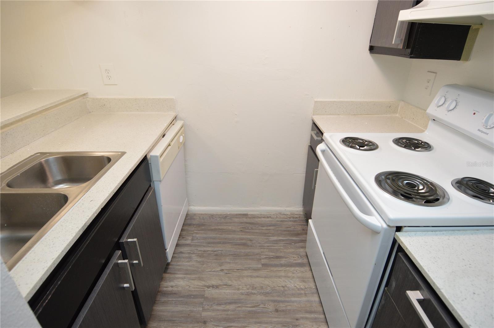 5006 MORRO MANOR DR #305, TAMPA, FL, 33617