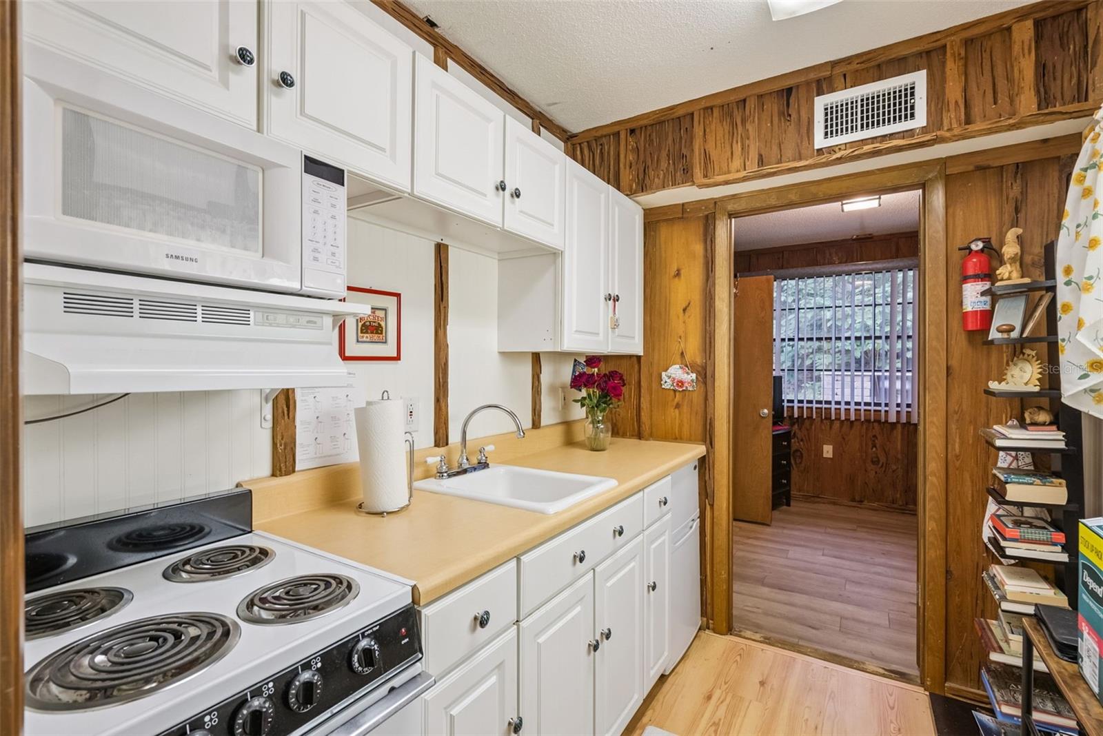 1000 BOYLSTON ST, LEESBURG, FL, 34748