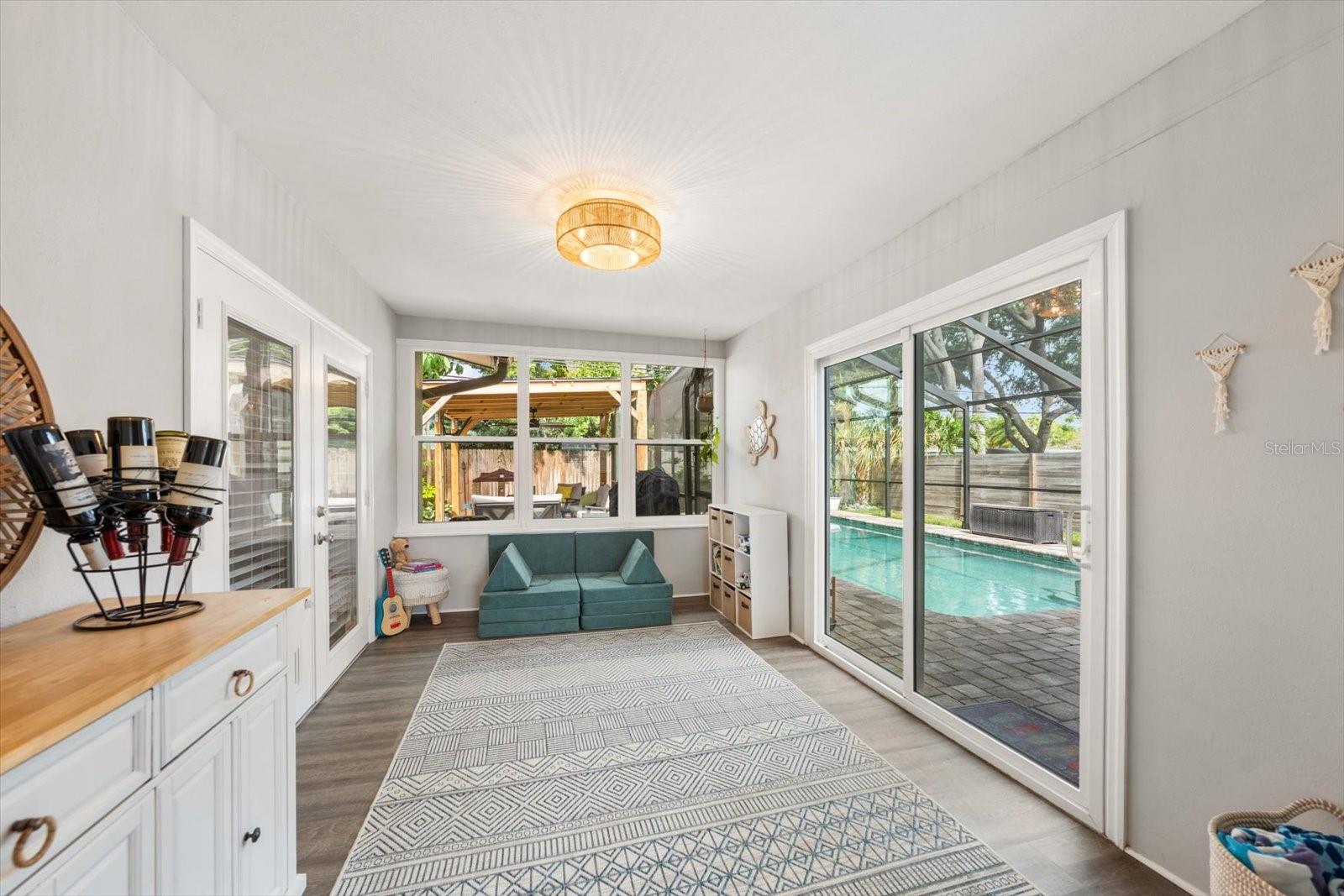 2388 JONES DR, DUNEDIN, FL, 34698