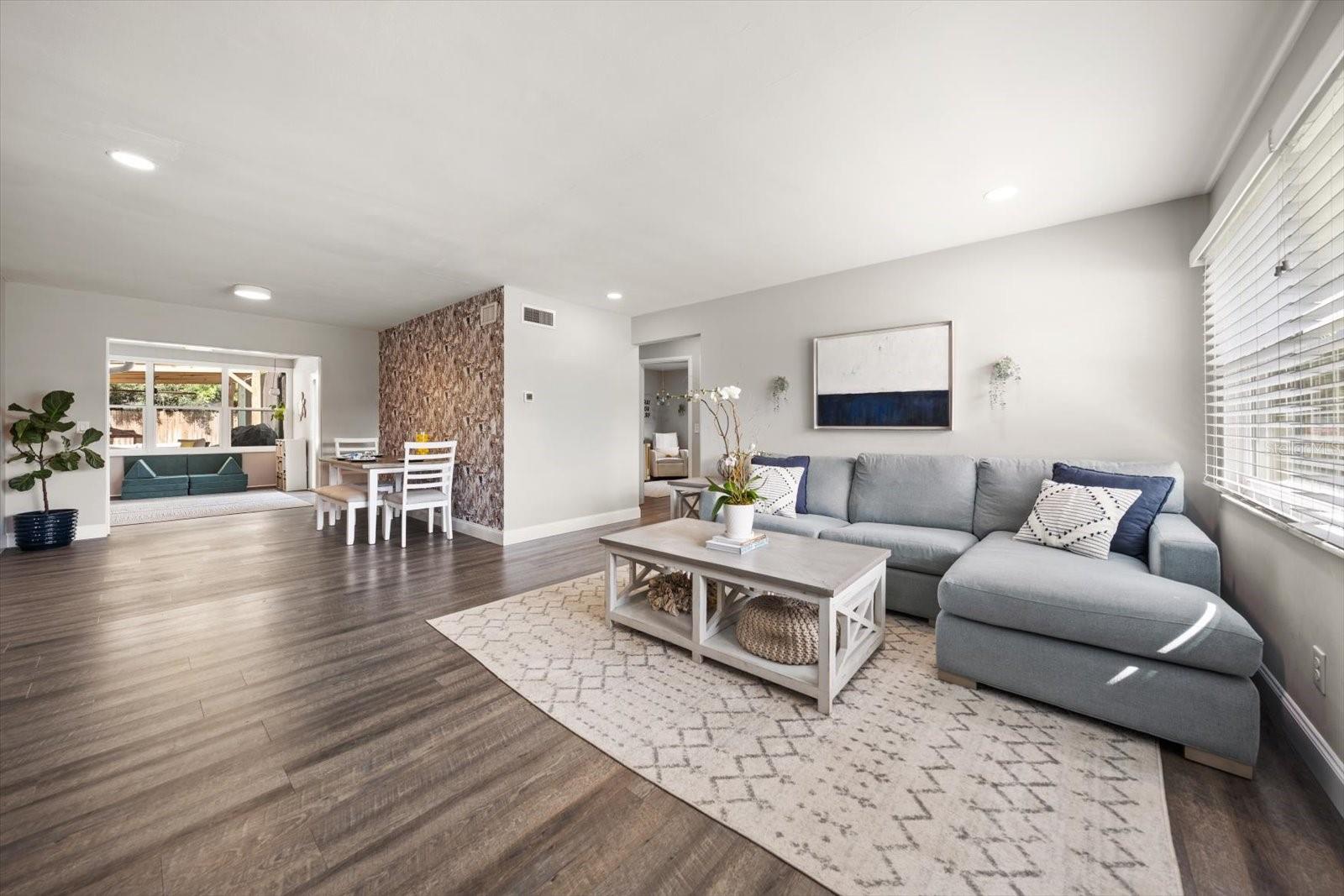 2388 JONES DR, DUNEDIN, FL, 34698