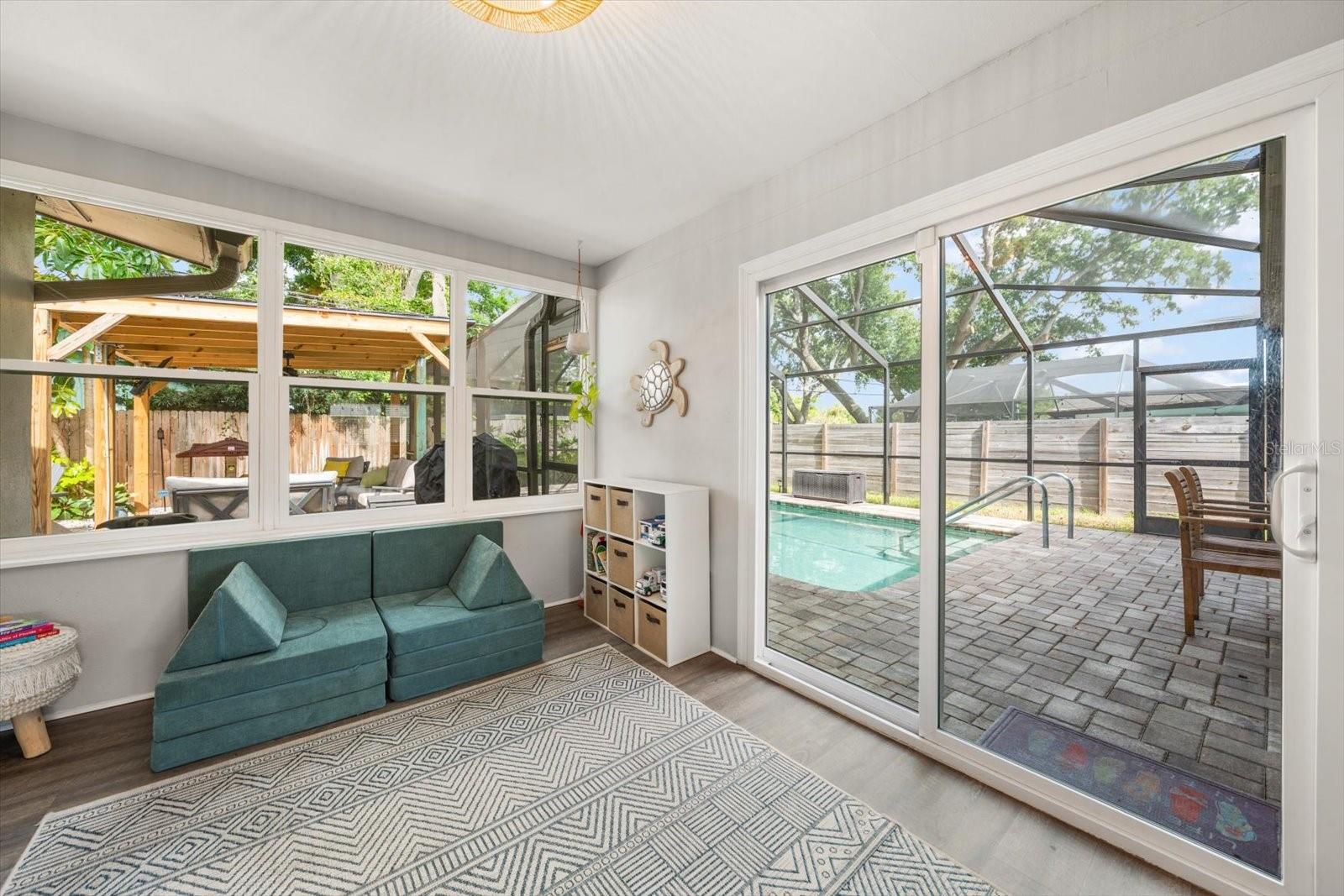 2388 JONES DR, DUNEDIN, FL, 34698