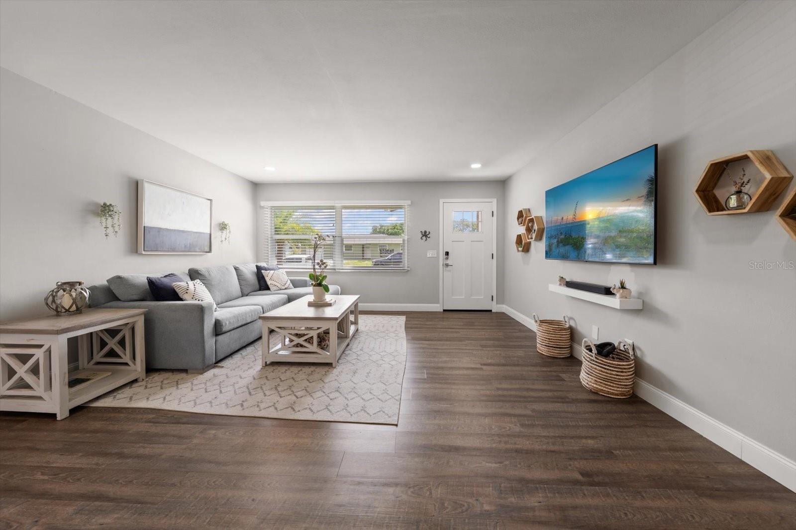 2388 JONES DR, DUNEDIN, FL, 34698