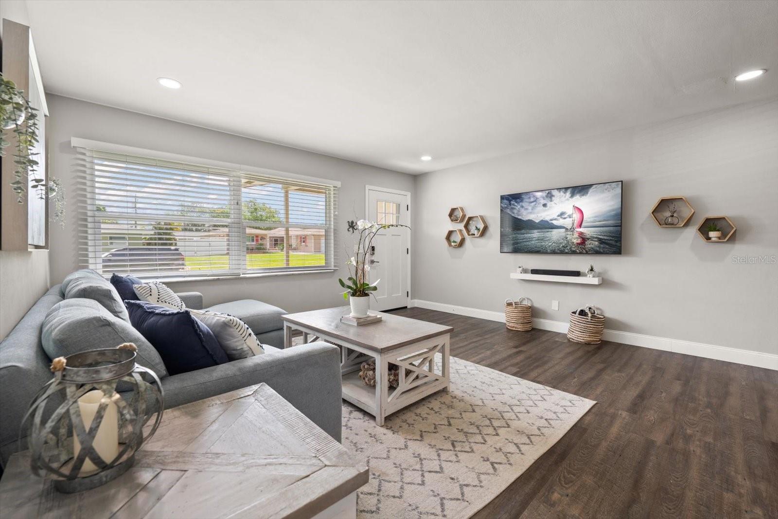 2388 JONES DR, DUNEDIN, FL, 34698