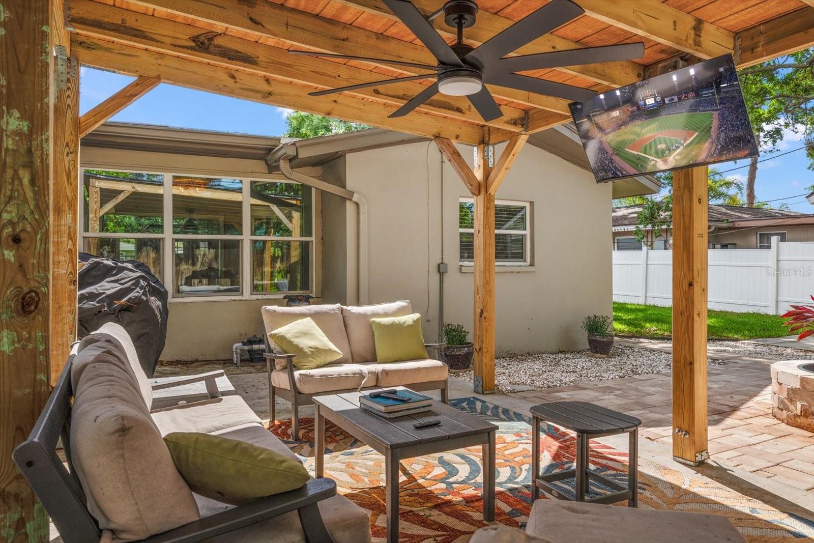 2388 JONES DR, DUNEDIN, FL, 34698