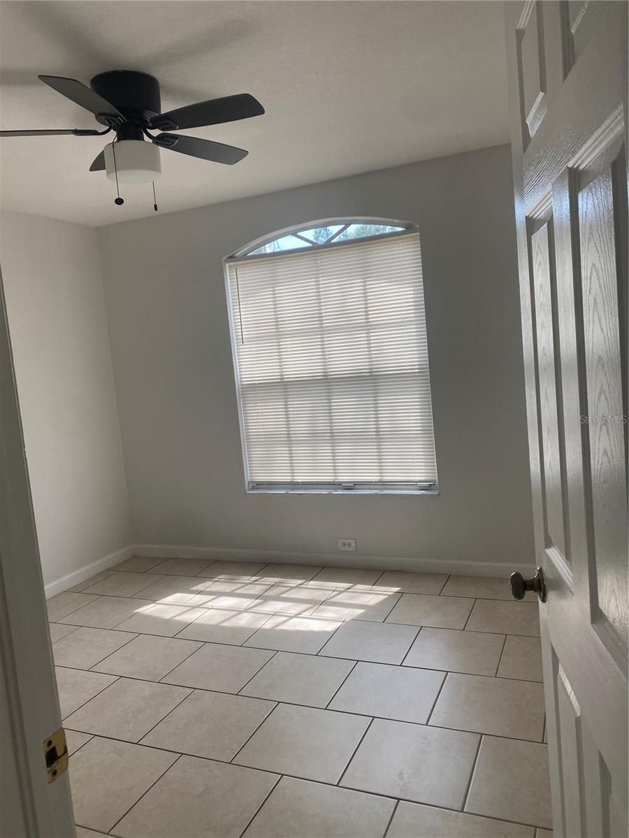 10020 N CONNECHUSETT RD, TAMPA, FL, 33617