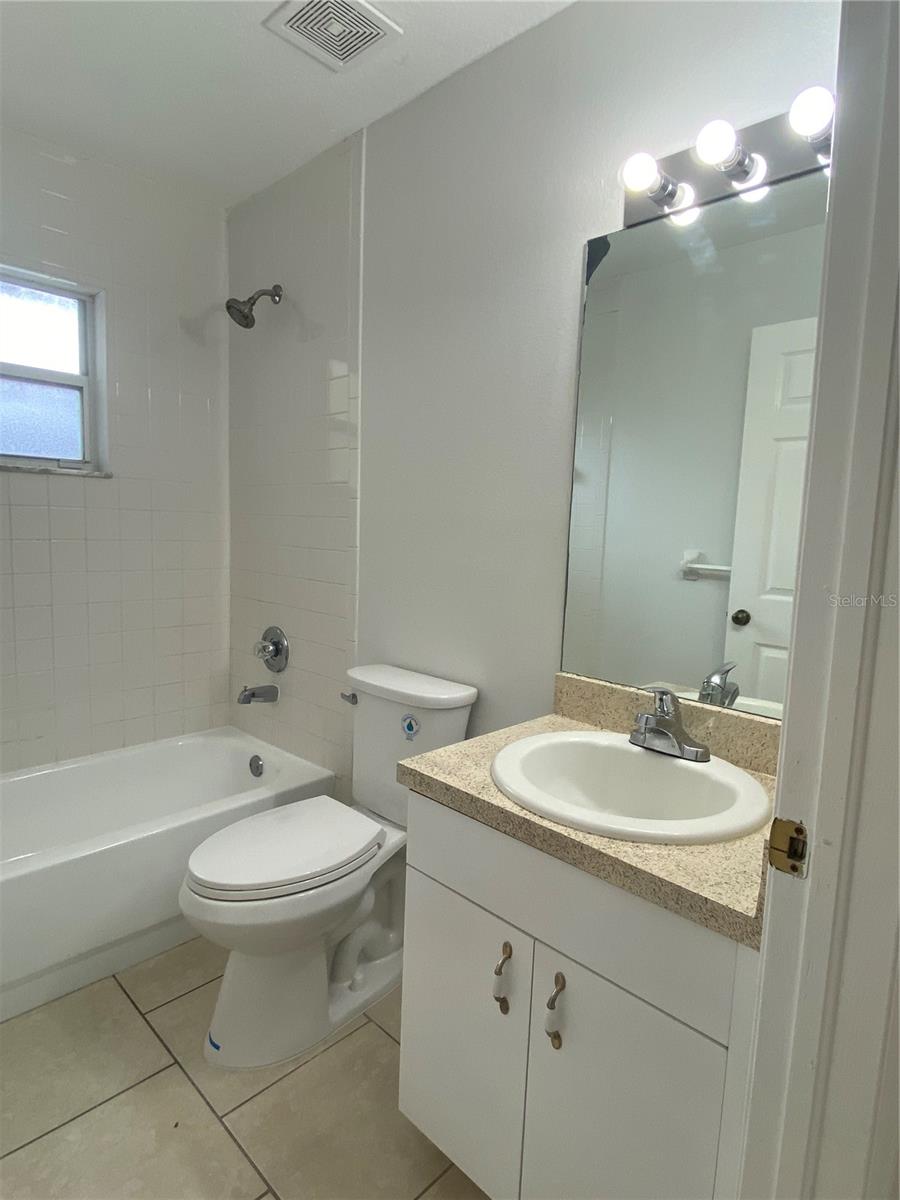 10020 N CONNECHUSETT RD, TAMPA, FL, 33617