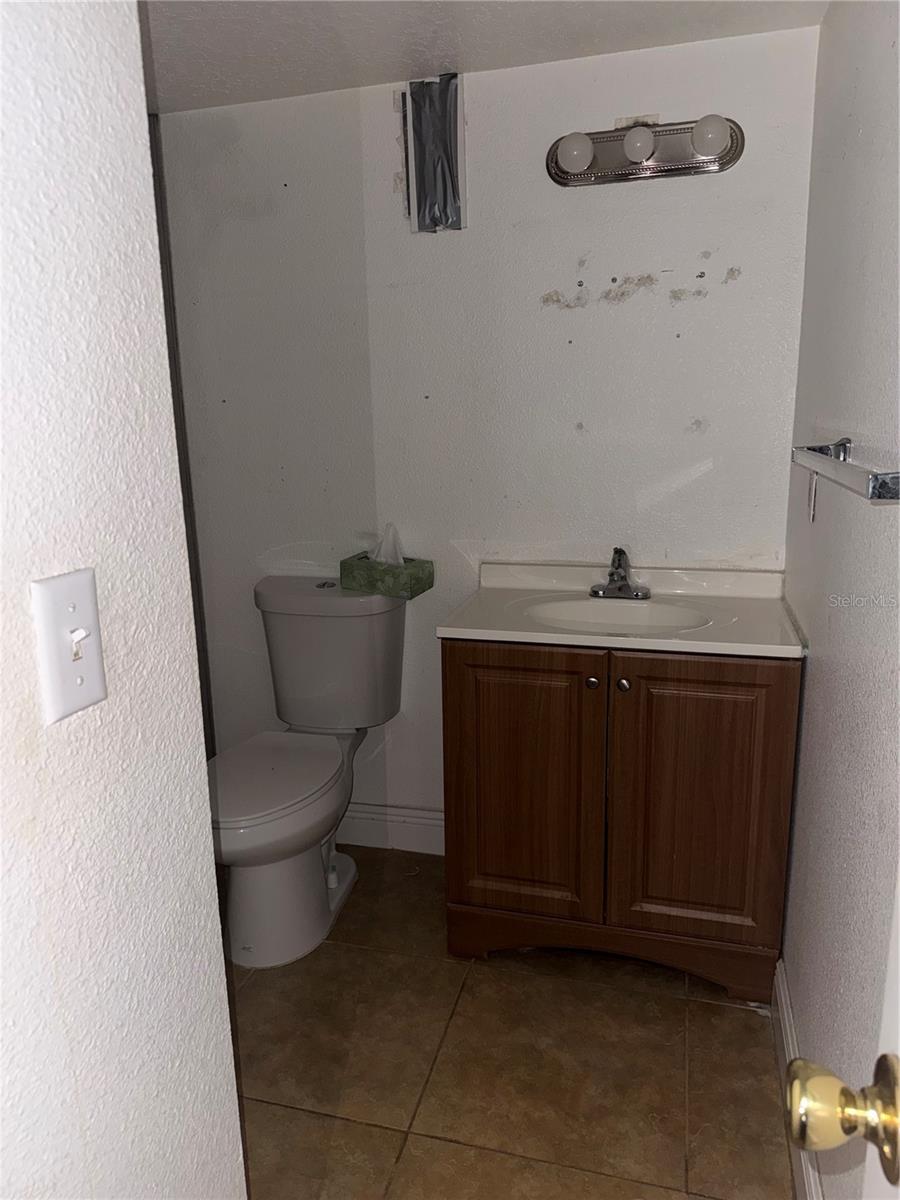 900 LAKE DESTINY RD #B, ALTAMONTE SPRINGS, FL, 32714