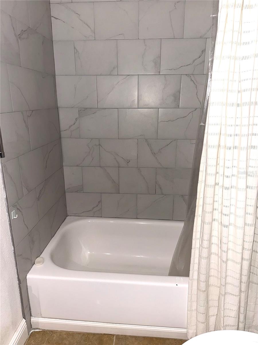 900 LAKE DESTINY RD #B, ALTAMONTE SPRINGS, FL, 32714