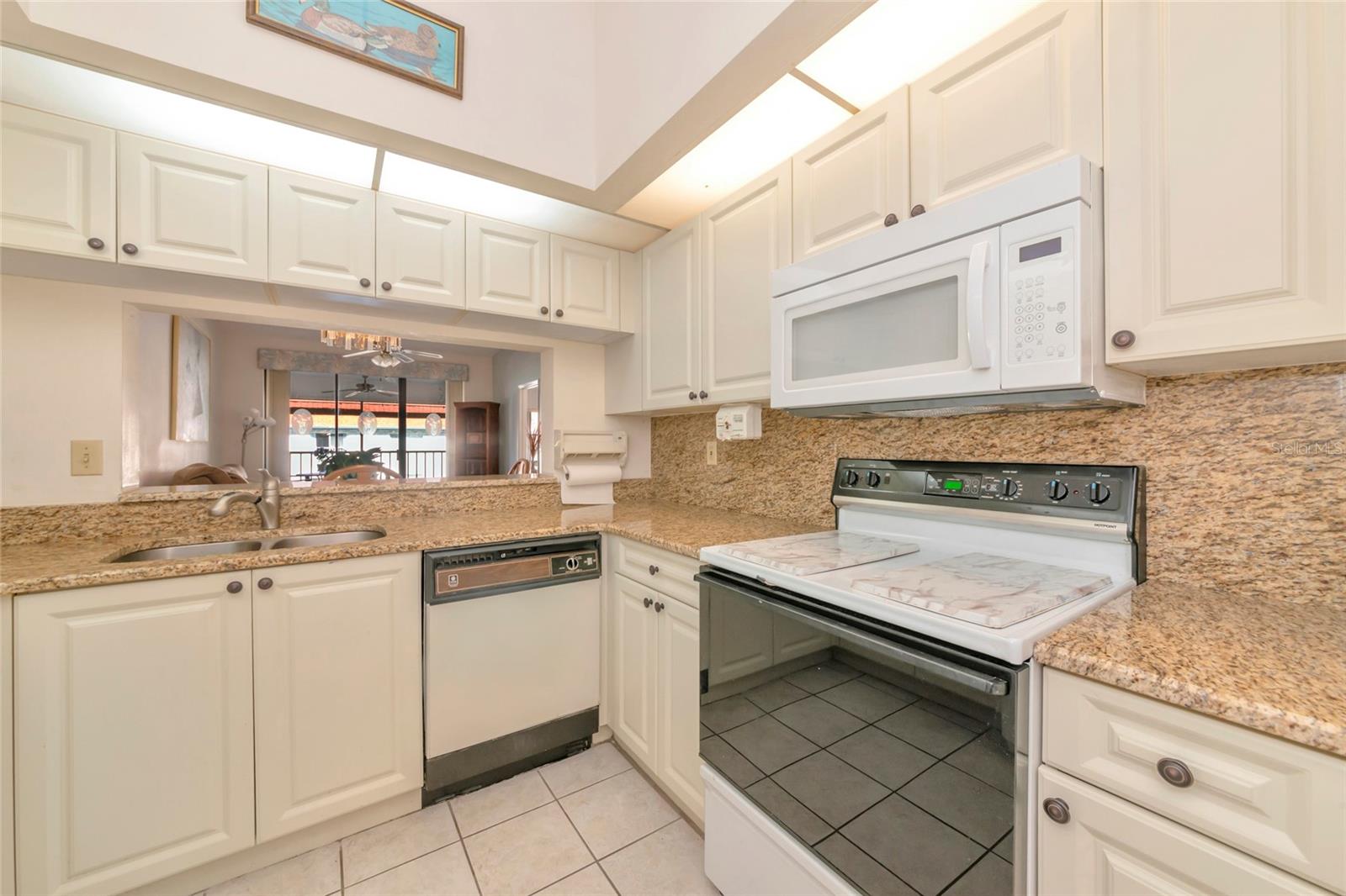 4425 45TH AVE W #202, BRADENTON, FL, 34210