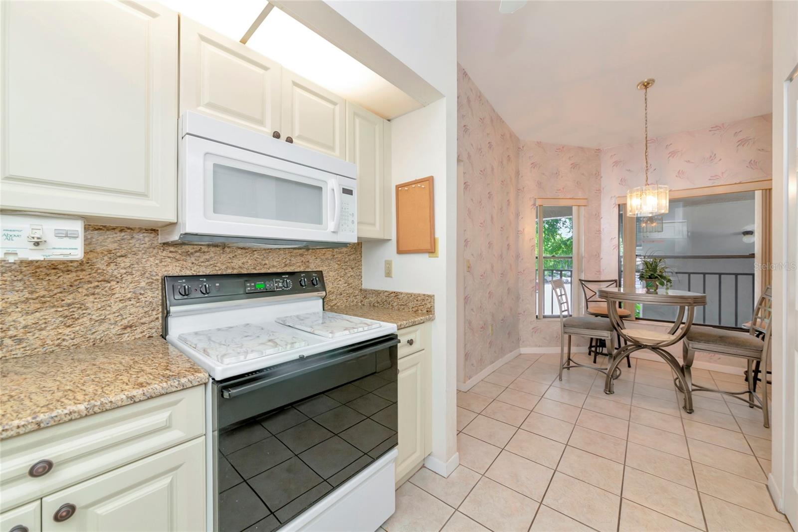 4425 45TH AVE W #202, BRADENTON, FL, 34210