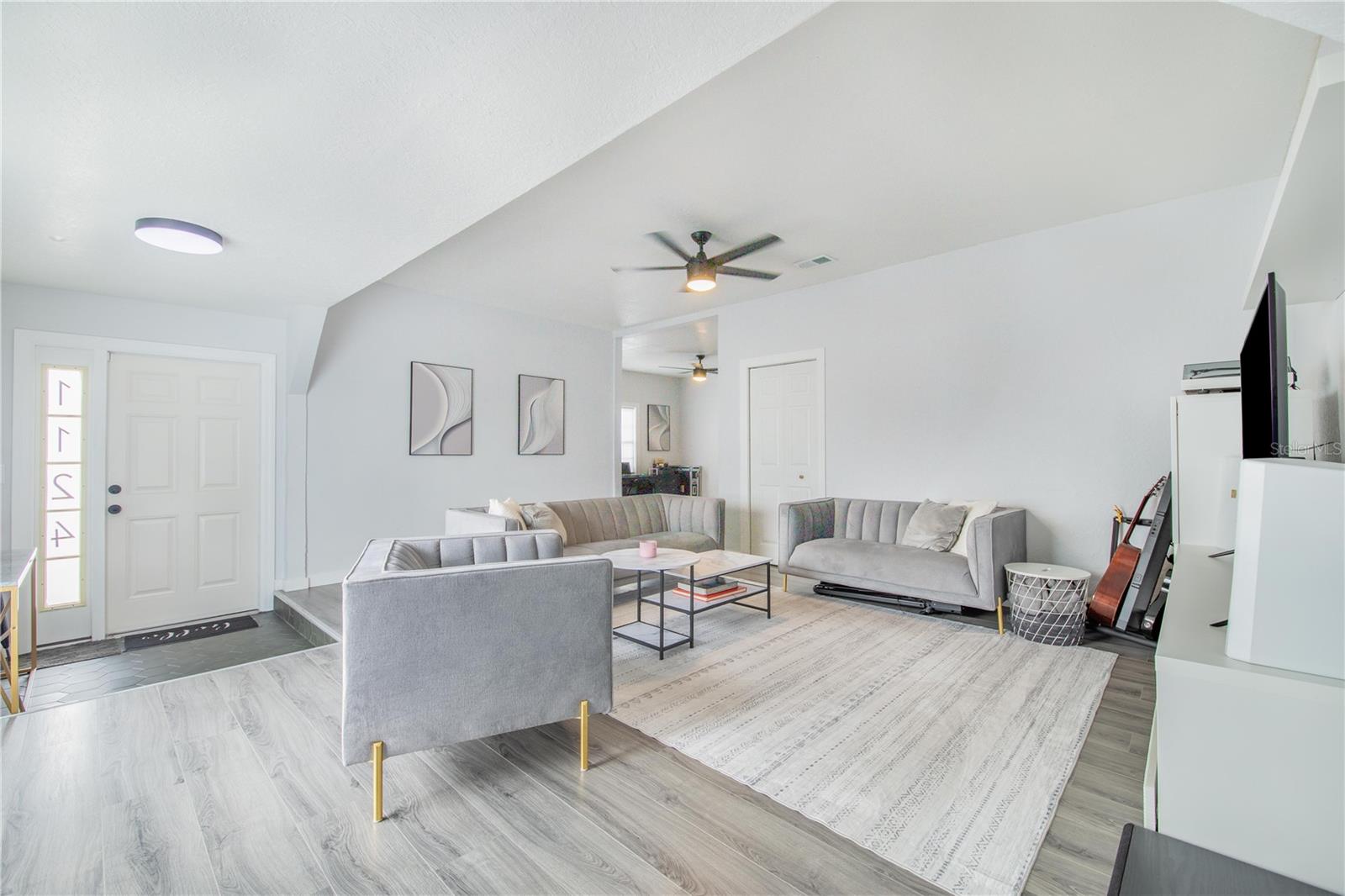 1124 AVENUE F, HAINES CITY, FL, 33844