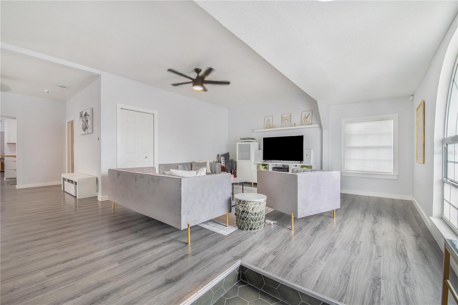 1124 AVENUE F, HAINES CITY, FL, 33844