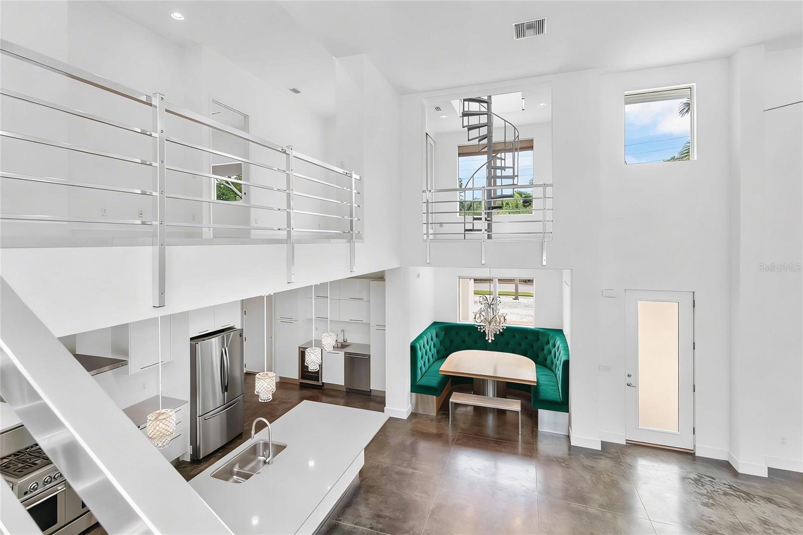 1751 HAWTHORNE ST, SARASOTA, FL, 34239