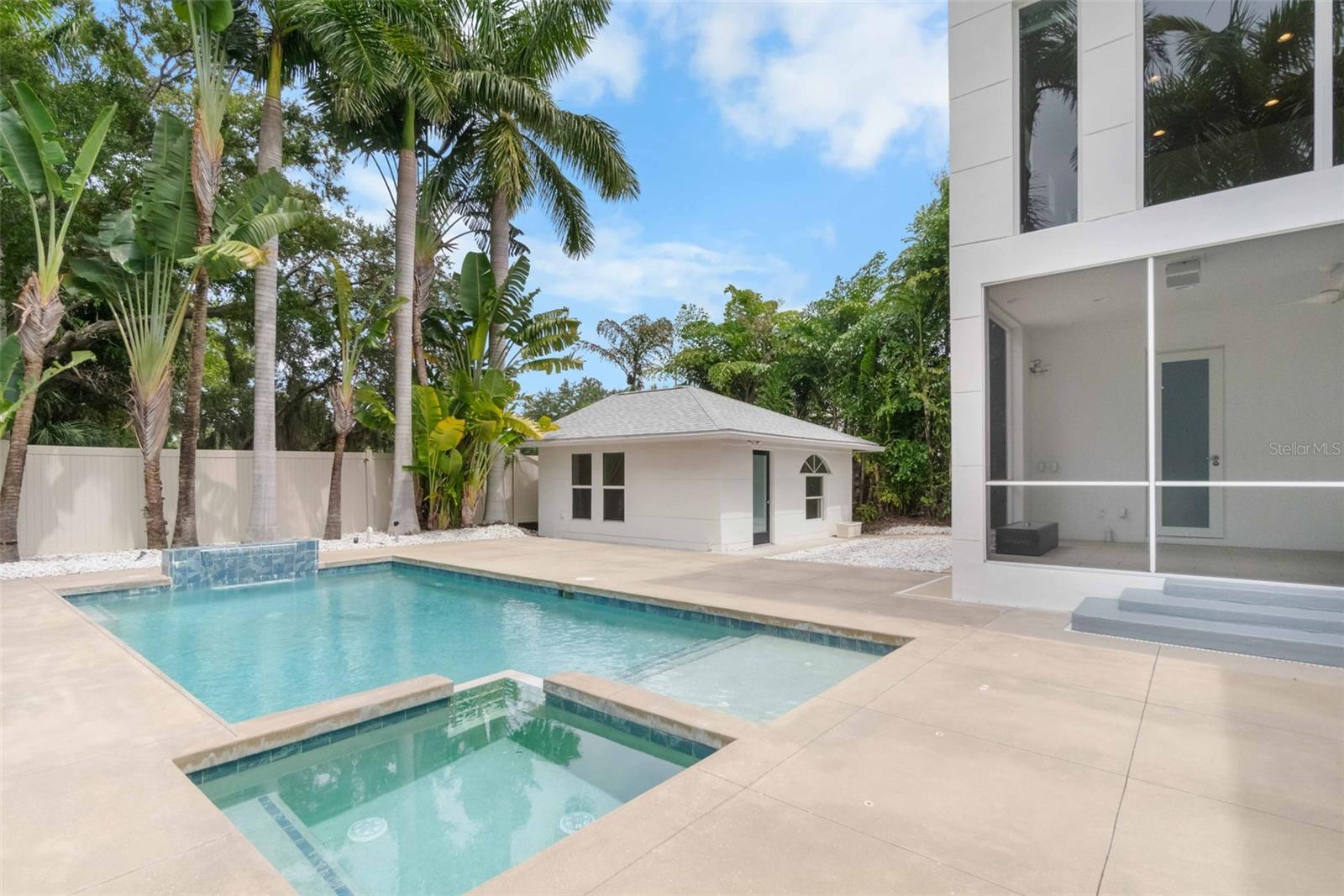 1751 HAWTHORNE ST, SARASOTA, FL, 34239