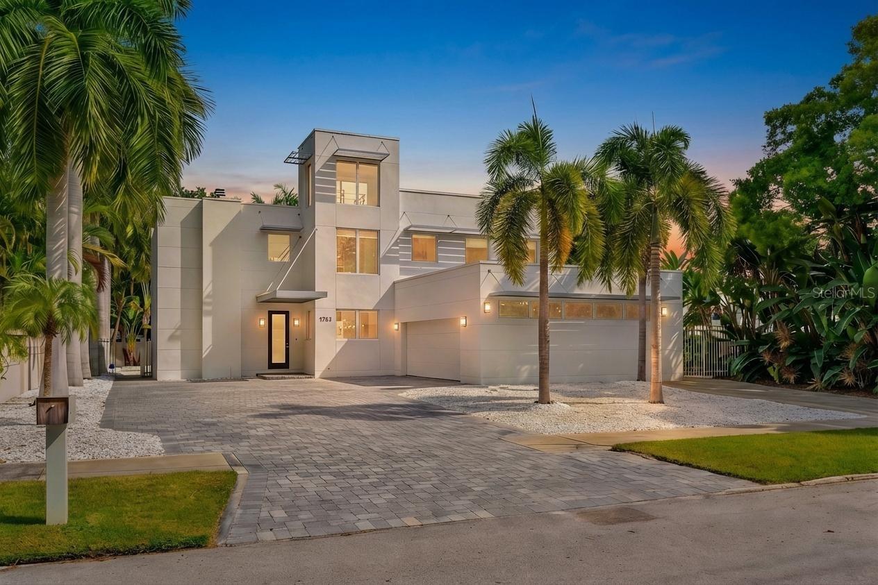 1751 HAWTHORNE ST, SARASOTA, FL, 34239