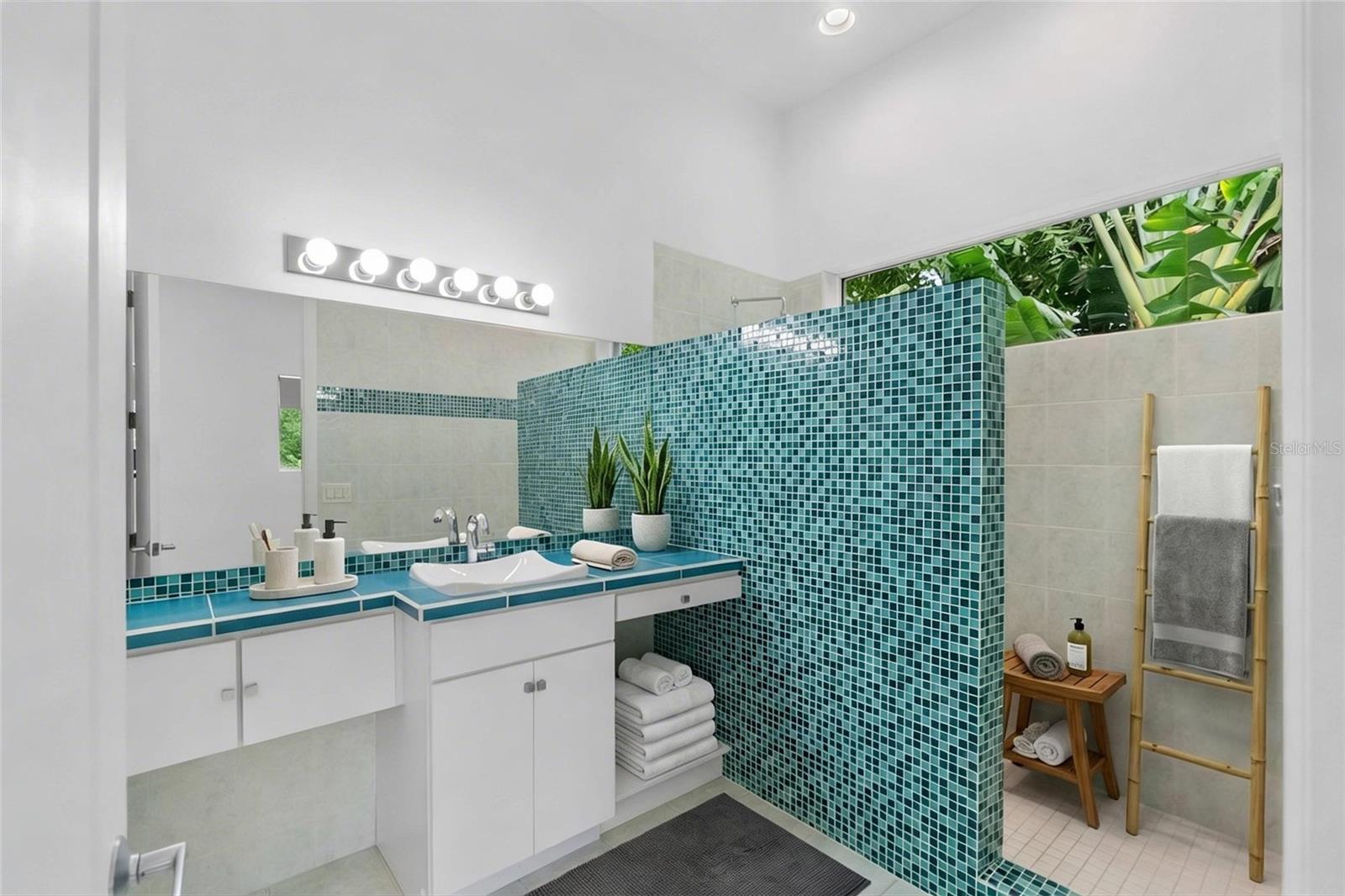 1751 HAWTHORNE ST, SARASOTA, FL, 34239