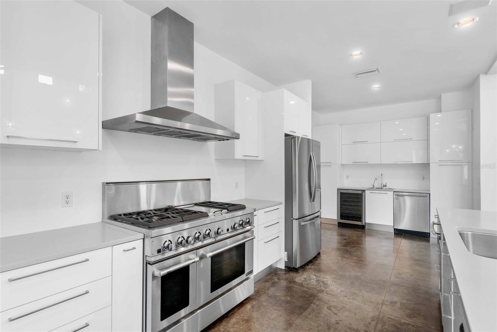 1751 HAWTHORNE ST, SARASOTA, FL, 34239