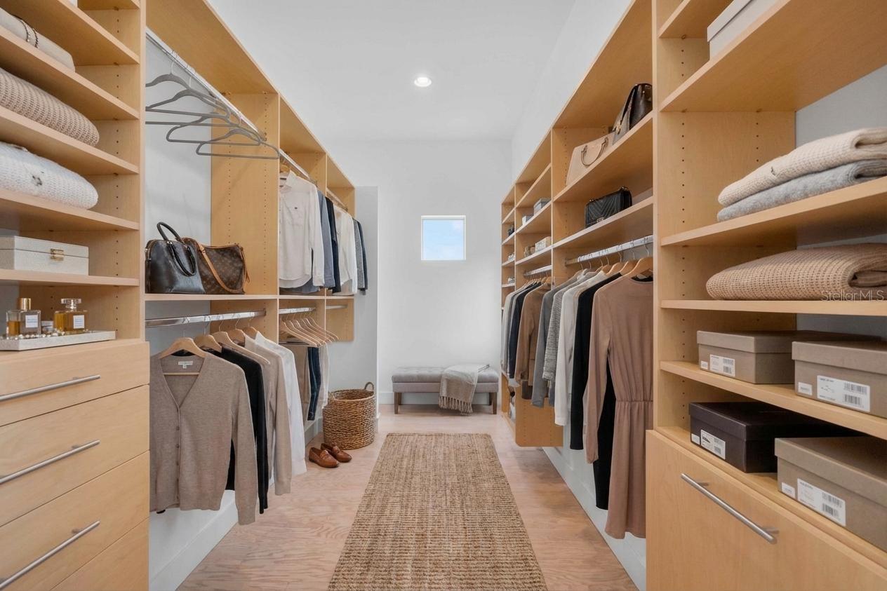 1751 HAWTHORNE ST, SARASOTA, FL, 34239