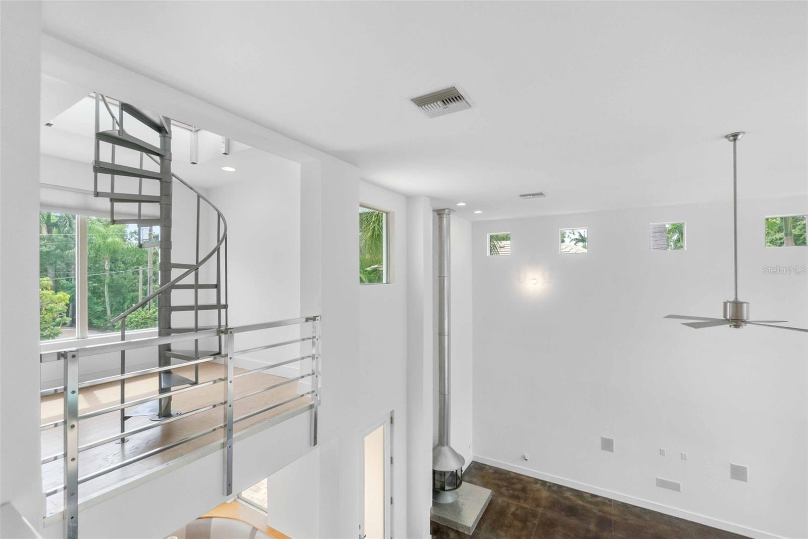 1751 HAWTHORNE ST, SARASOTA, FL, 34239