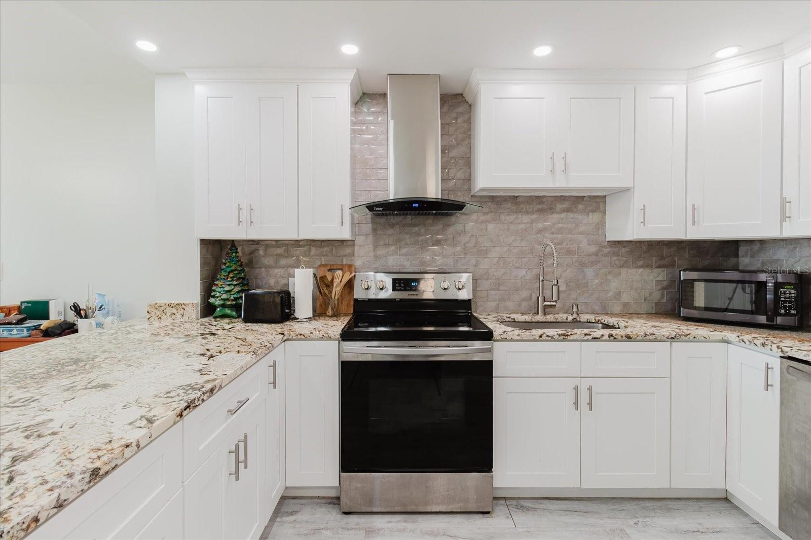 51 ISLAND WAY #801, CLEARWATER BEACH, FL, 33767