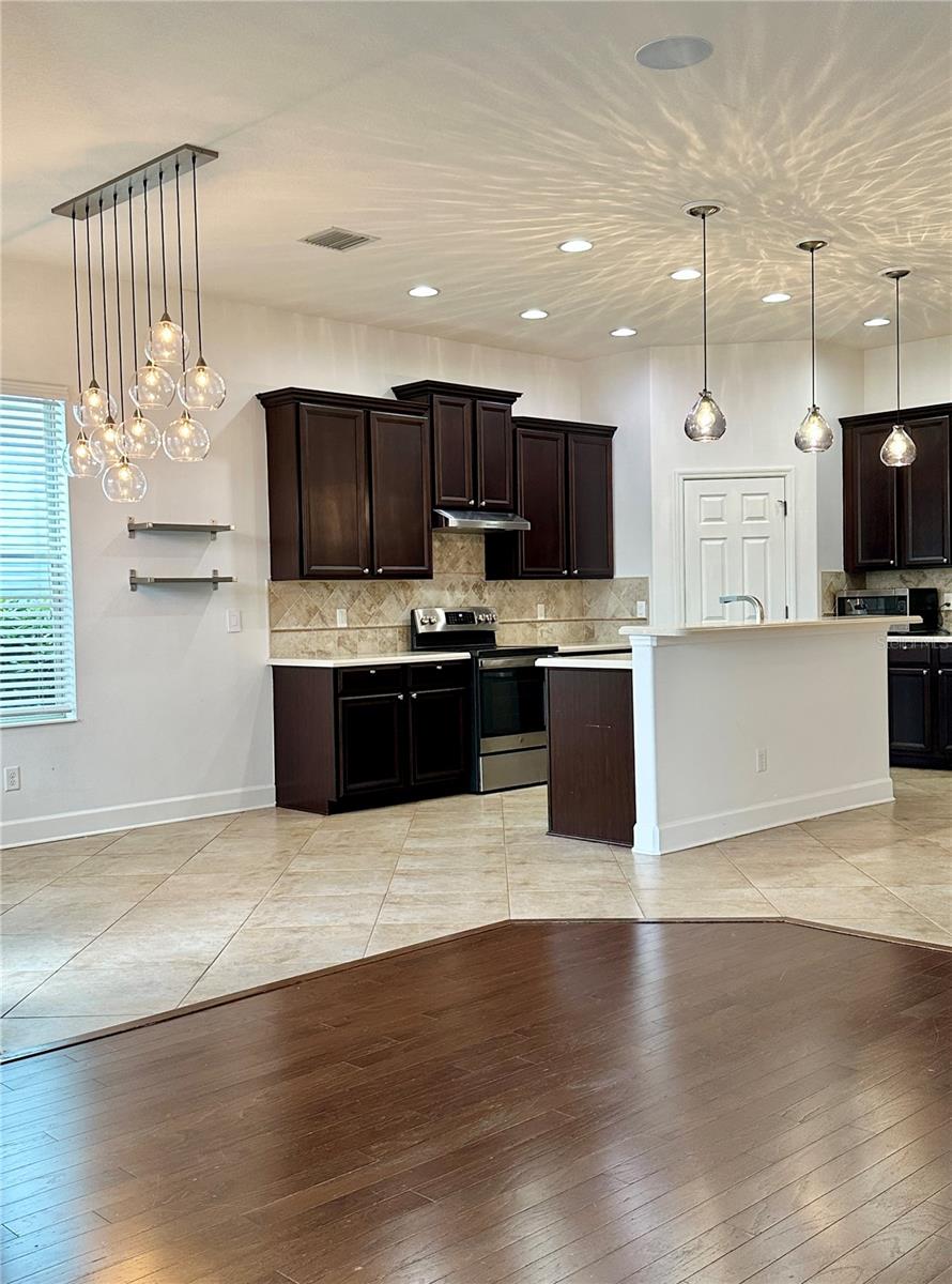 6157 CASTLETON HOLLOW RD, RIVERVIEW, FL, 33578