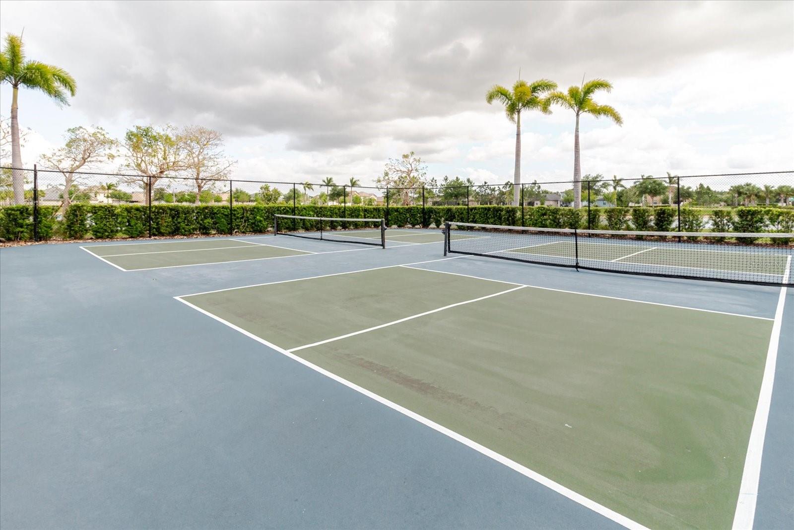 7025 KING CREEK DR, SUN CITY CENTER, FL, 33573