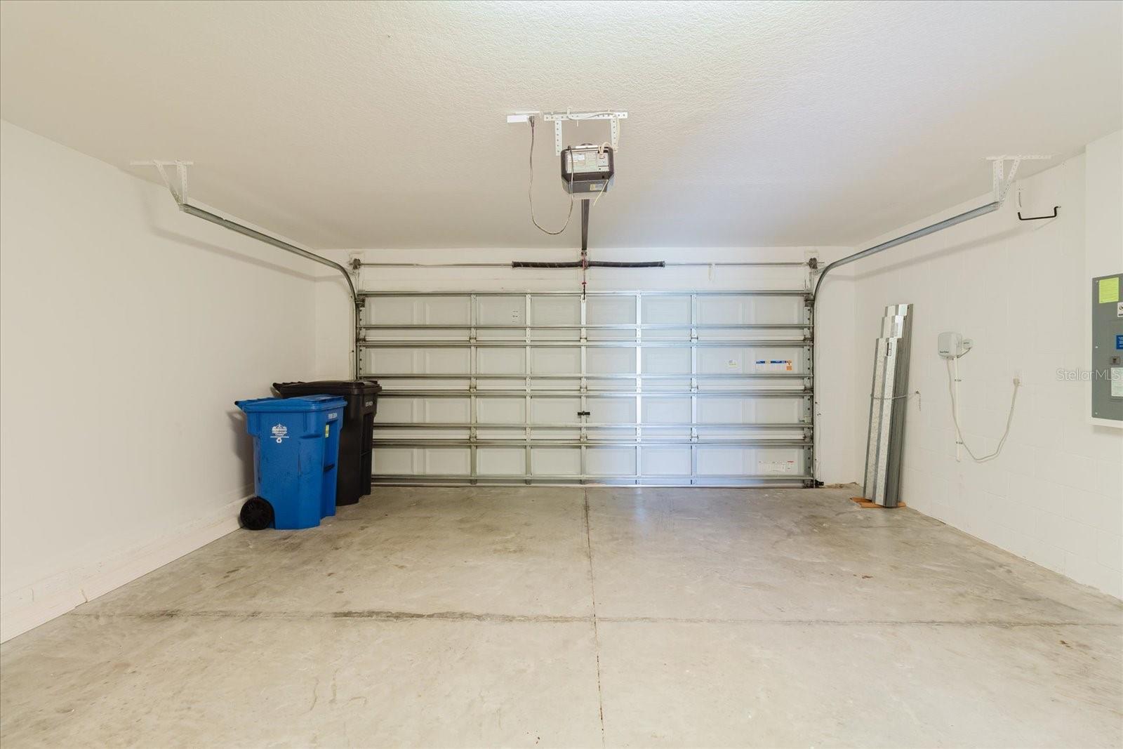 7025 KING CREEK DR, SUN CITY CENTER, FL, 33573