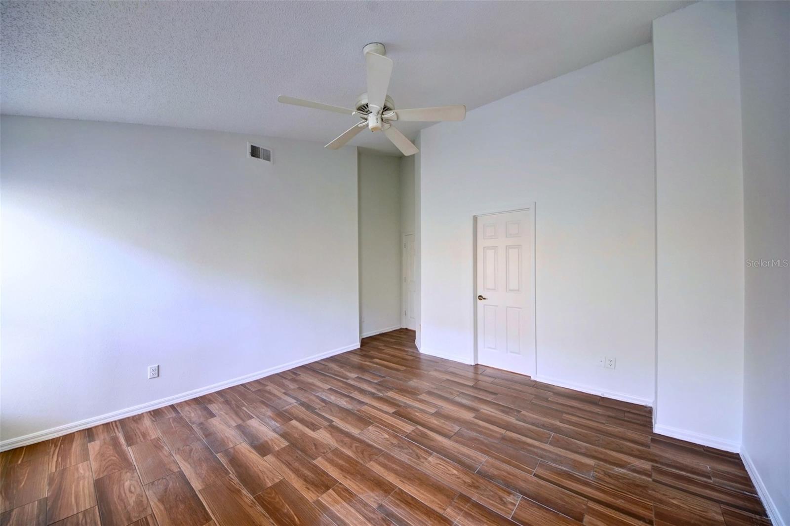 635 ROCHESTER LOOP, DAVENPORT, FL, 33897