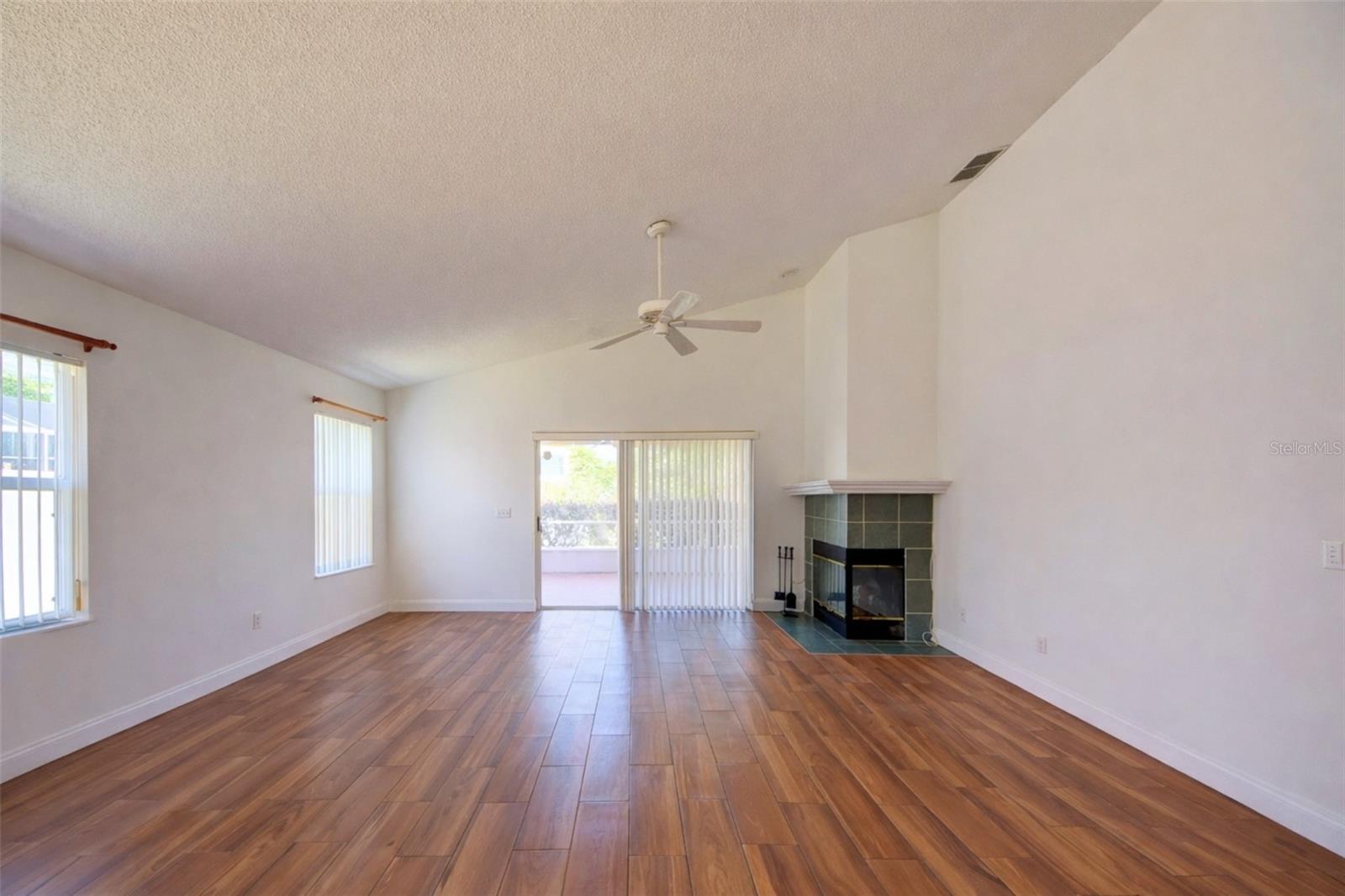 635 ROCHESTER LOOP, DAVENPORT, FL, 33897