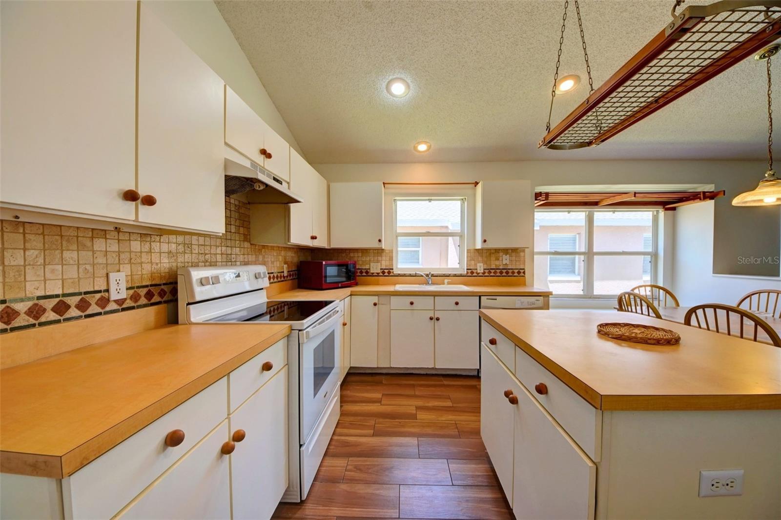 635 ROCHESTER LOOP, DAVENPORT, FL, 33897