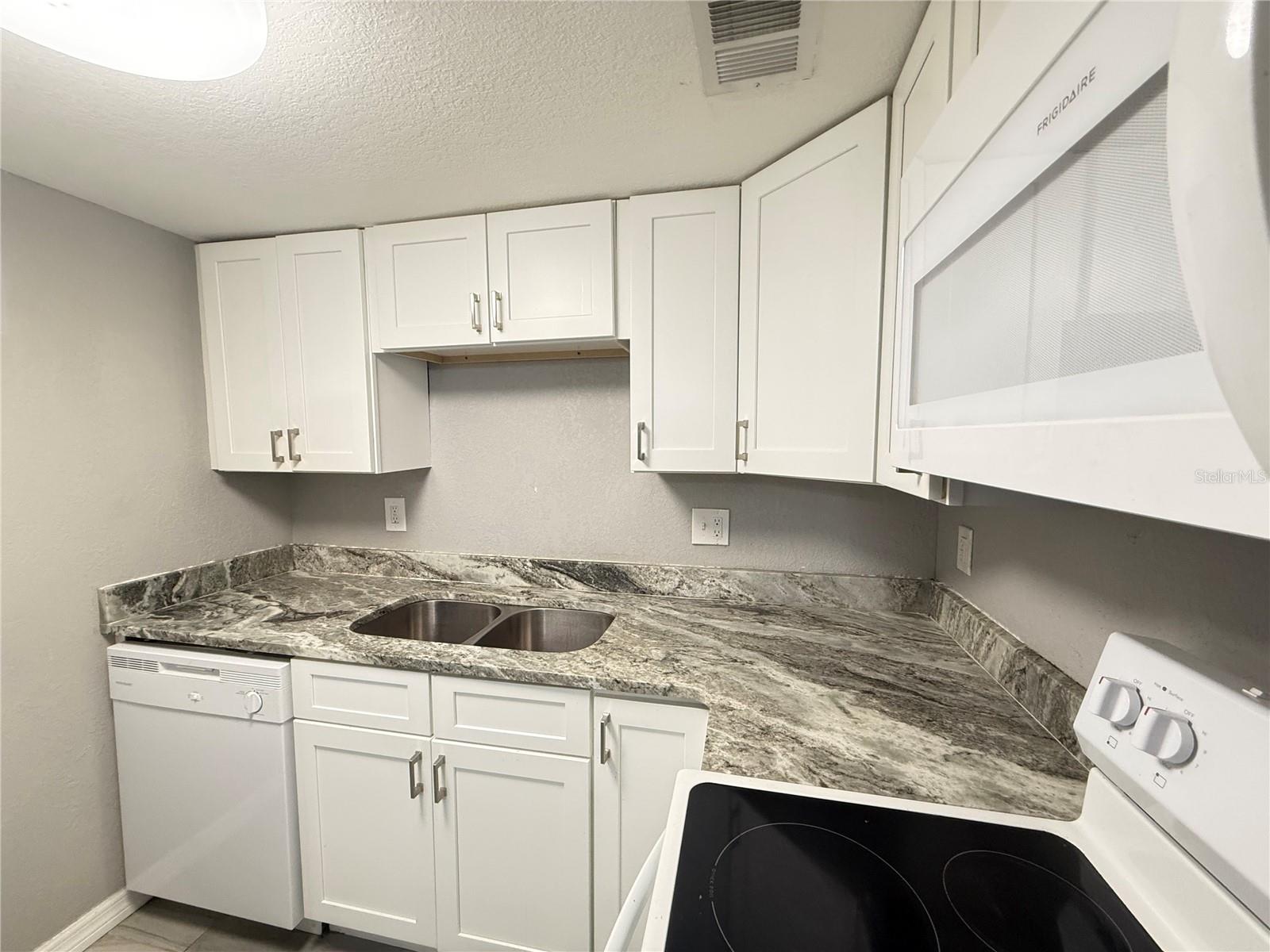 950 LAKE DESTINY RD #B, ALTAMONTE SPRINGS, FL, 32714