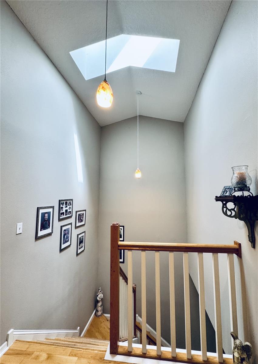 1116 SUNSET POINT RD #202, CLEARWATER, FL, 33755