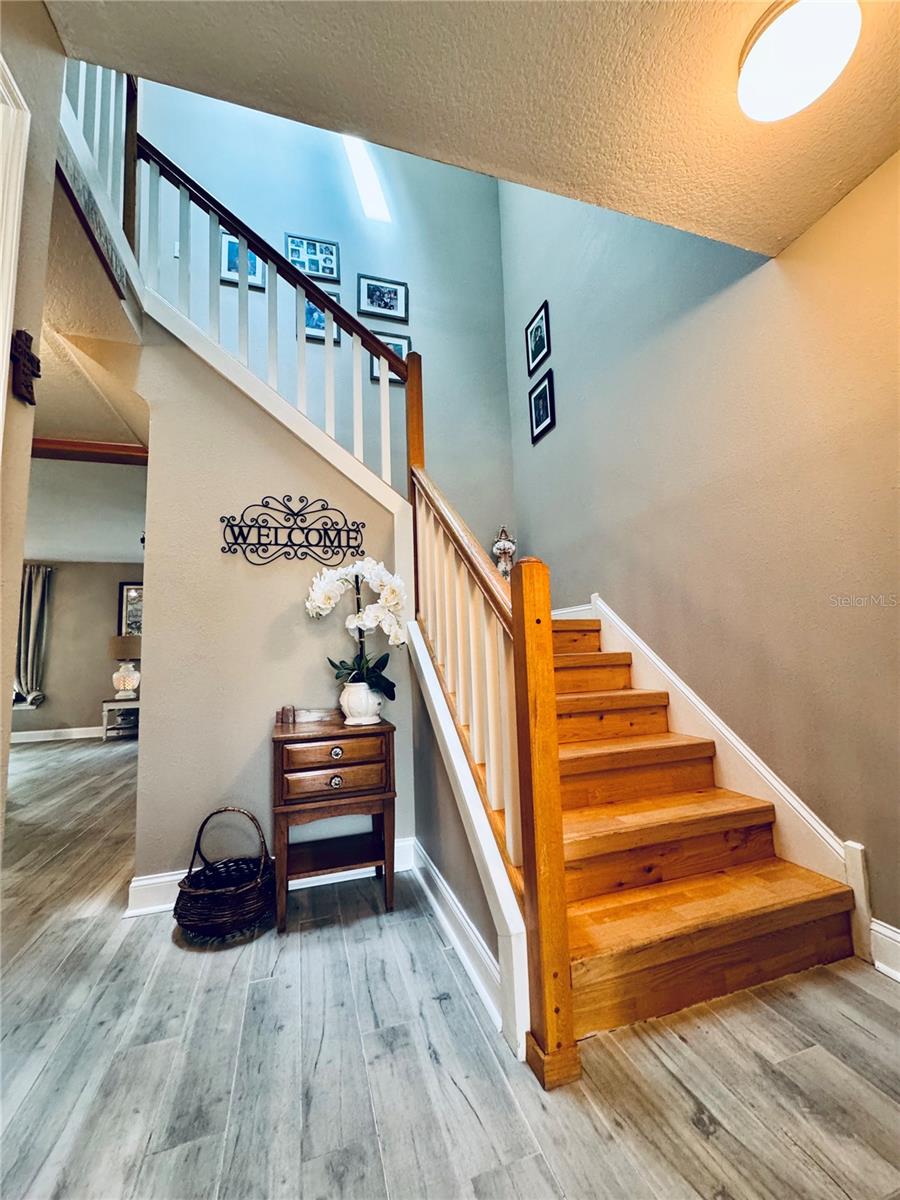 1116 SUNSET POINT RD #202, CLEARWATER, FL, 33755