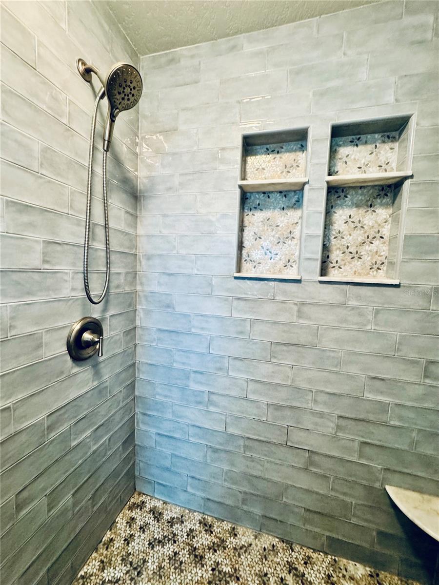 1116 SUNSET POINT RD #202, CLEARWATER, FL, 33755