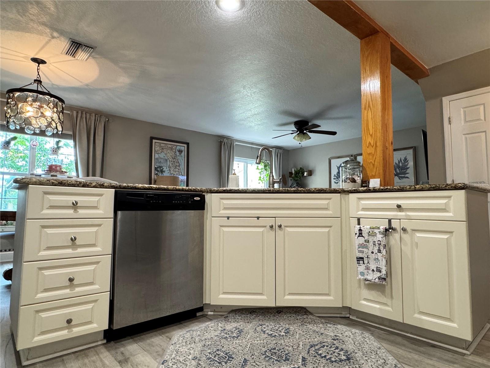 1116 SUNSET POINT RD #202, CLEARWATER, FL, 33755