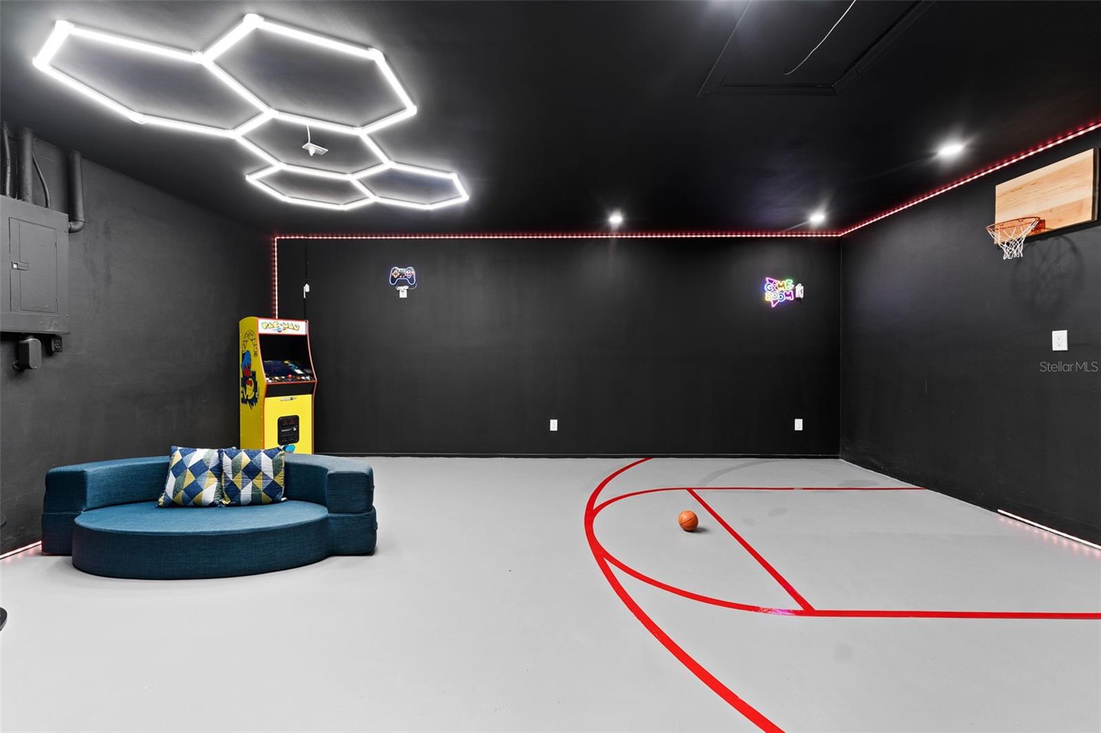 1830 LAKEVIEW RD, CLEARWATER, FL, 33764